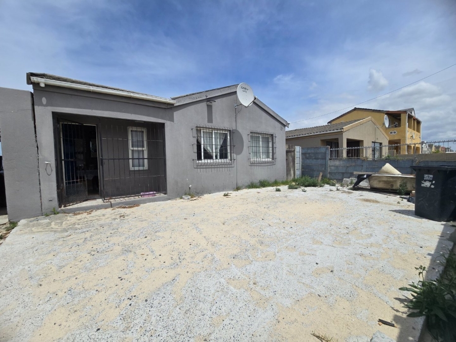 3 Bedroom Property for Sale in Eersterivier South Western Cape